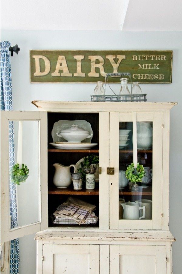 Miss Mustard Seed, DIIY Farmhouse Signs via Refresh Restyle