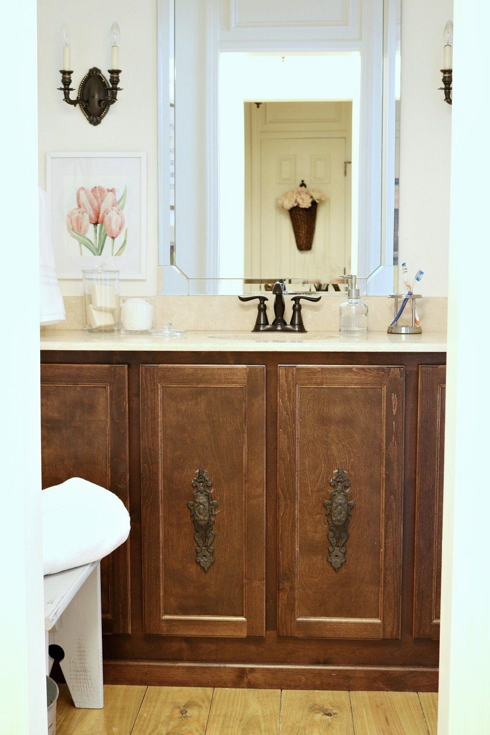 Mini Makeover for the guest bathroom when you